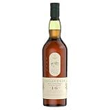 Lagavulin 16 Year Old Islay Single Malt Scotch Whisky | 43% vol | 70cl | Smoky | Intense | Peat-Rich | Sweet & Salty Single Malt Whisky | with Gift Box | Aged in Oak Casks