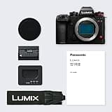 Panasonic LUMIX S1RII Professional Mirrorless Camera, 44.3MP Full-Frame Digital Photography Camera, 8K Video, Phase Hybrid AF, 8.0-Stop Stabilisation, 177MP High-Res Mode, OLED EVF - Body Only